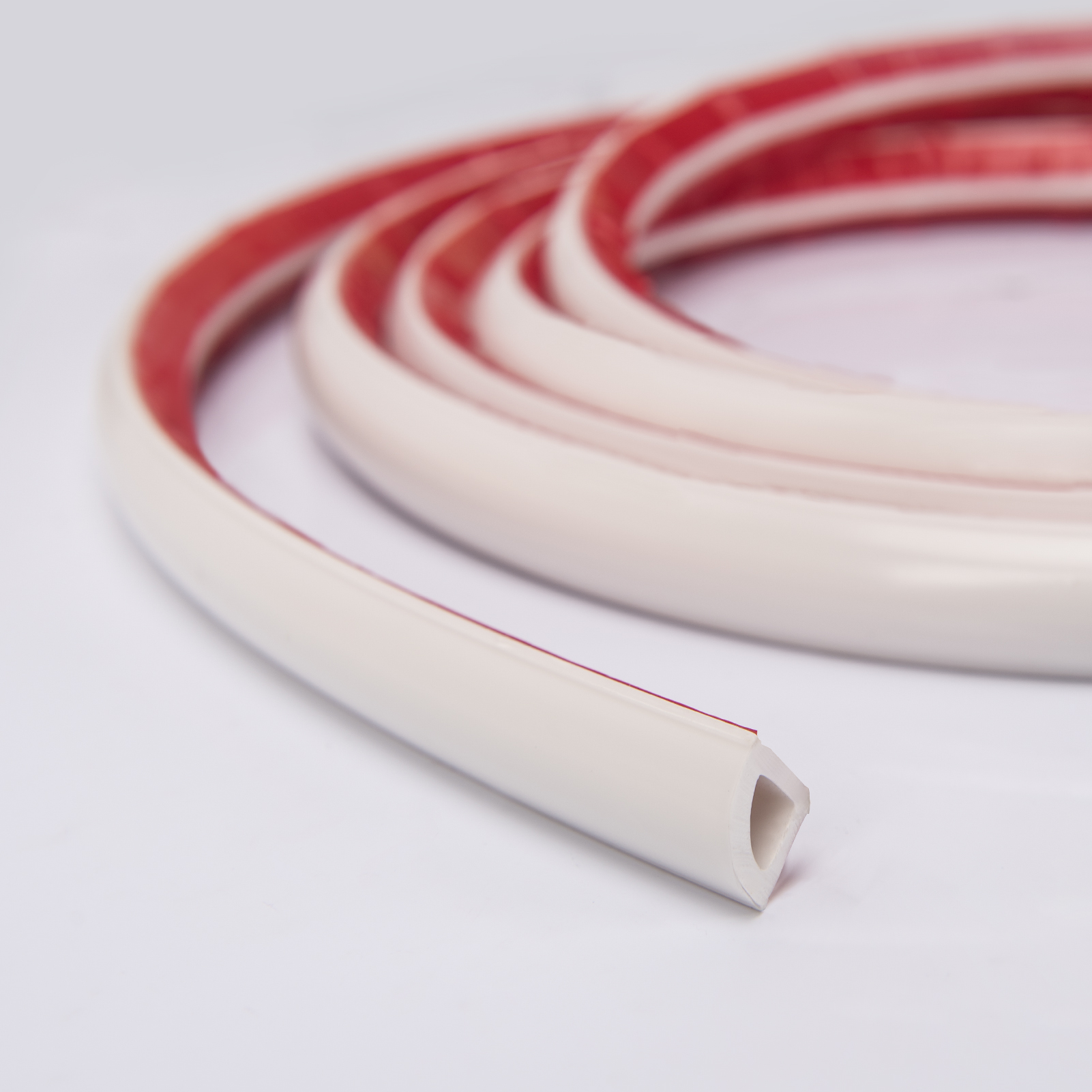 TEHAUX Self-Adhesive Border Trim Caulk Strip - Peel & Stick Wall/Ceiling Molding, Flexible
